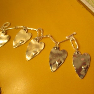 Elegant STERLING SILVER & Silver Plate Hammered Link 5 HEART Artisan Charm Bracelet W/Toggle Clasp