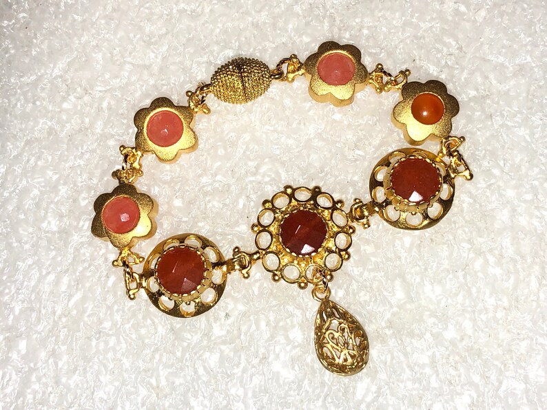 Magnetic Clasp 7 12 Long Turkish Bracelet w3-Stone 24K Gold ORANGE JADE Domed FILIGREE Foci /& 4 Orange Jade Flower Beads Filigree Drop