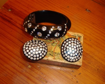 Opulent Weiss BLACK CELLULOID W/Sparkling Austrian Crystal Rhinestones Vintage Hinged Clamper Bracelet/Cuff & Matching Earrings/Rare Design