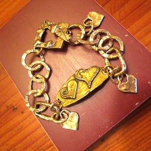 Mega Texture & Beauty: Artisan Gold-Bronze Embossed HEART 10-Link CHARM Bracelet w/Double Heart Foci Plaque, Heart Toggle/3 Heart Dangles