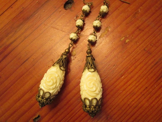 Bridal Beauty: Carved Glass Coral TEARDROP Dangle… - image 4