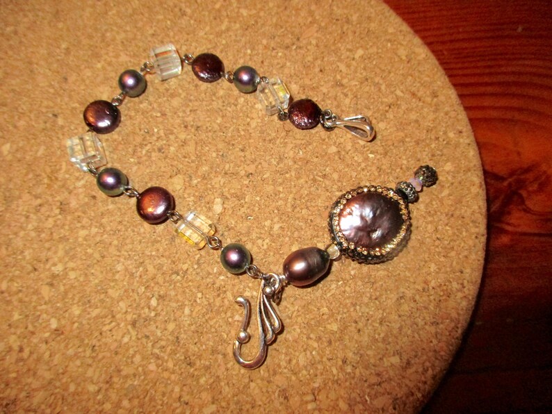 Freshwater Purple Coin /& Black Peacock Round PearlsSterling Clasp Reversible Purple PEACOCK Freshwater BAROQUE PEARL Bracelet wCrystals