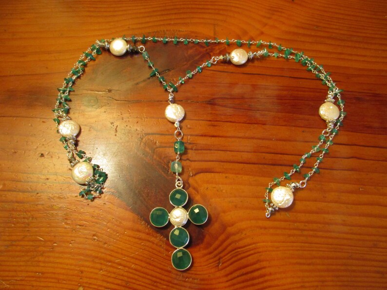 Gorgeous Genuine JADE Chip /& Freshwater PEARL Rosary Chain with Sterling Silver and Green ONYX and Pearl Cross Necklace