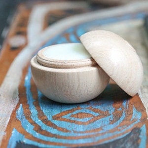 Perfume Solid Tahitian Tiare In wood