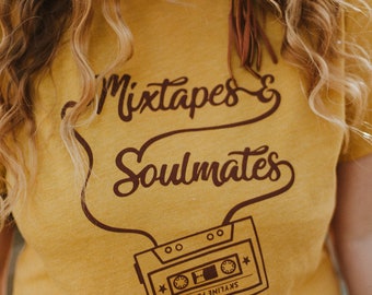 Mixtapes & Soulmates, 80's 90's Graphic Tee, Vintage Tee, Hand Printed T Shirt, Skyline Fever, Analog Tee