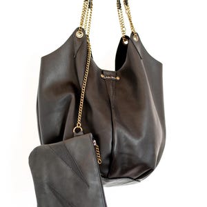 Sac seau en cuir noir