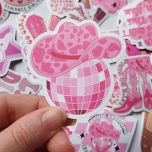 Pinker Cowgirlhut auf Discokugel-Aufkleber — Girly Western Sticker & Wörterbuch | Bullet Journal, Scrapbooking, Notizbuch, Computer