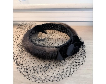 Vintage Mink Fur Pillbox Hat Headpiece Black Satin Fabric Netting Womens 1950-60