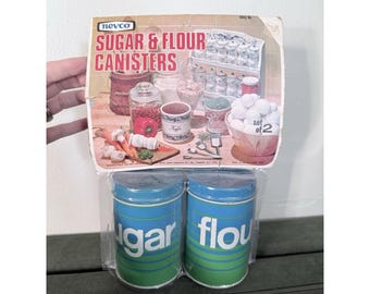 Juego de 2 botes metálicos vintage MCM de los años 70, de color azul verdoso, estilo retro, para azúcar y harina.