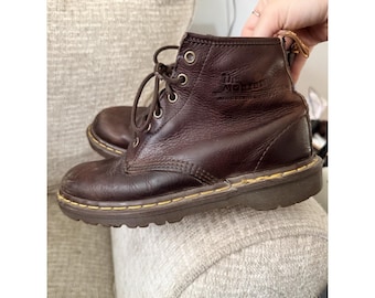 Dr. Martens Crazy Horse 1460 8 Eye Combat Boots Women's US 7 UK 5 Brown