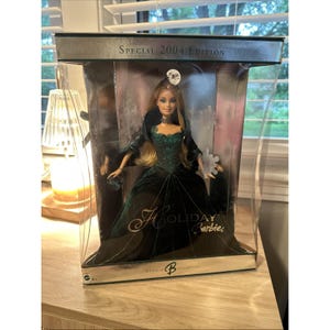 New Special 2004 Edition Holiday Barbie Doll Collector Edition - NRFB In Box New