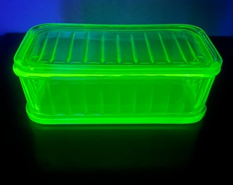 Vintage Uranium Glass Covered Refrigerator Dish Loaf Pan Bowl Depression Glass