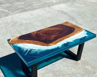 ブルーレジンリバーコーヒーテーブル：生木エッジ、アイアン脚 - Etsy 日本