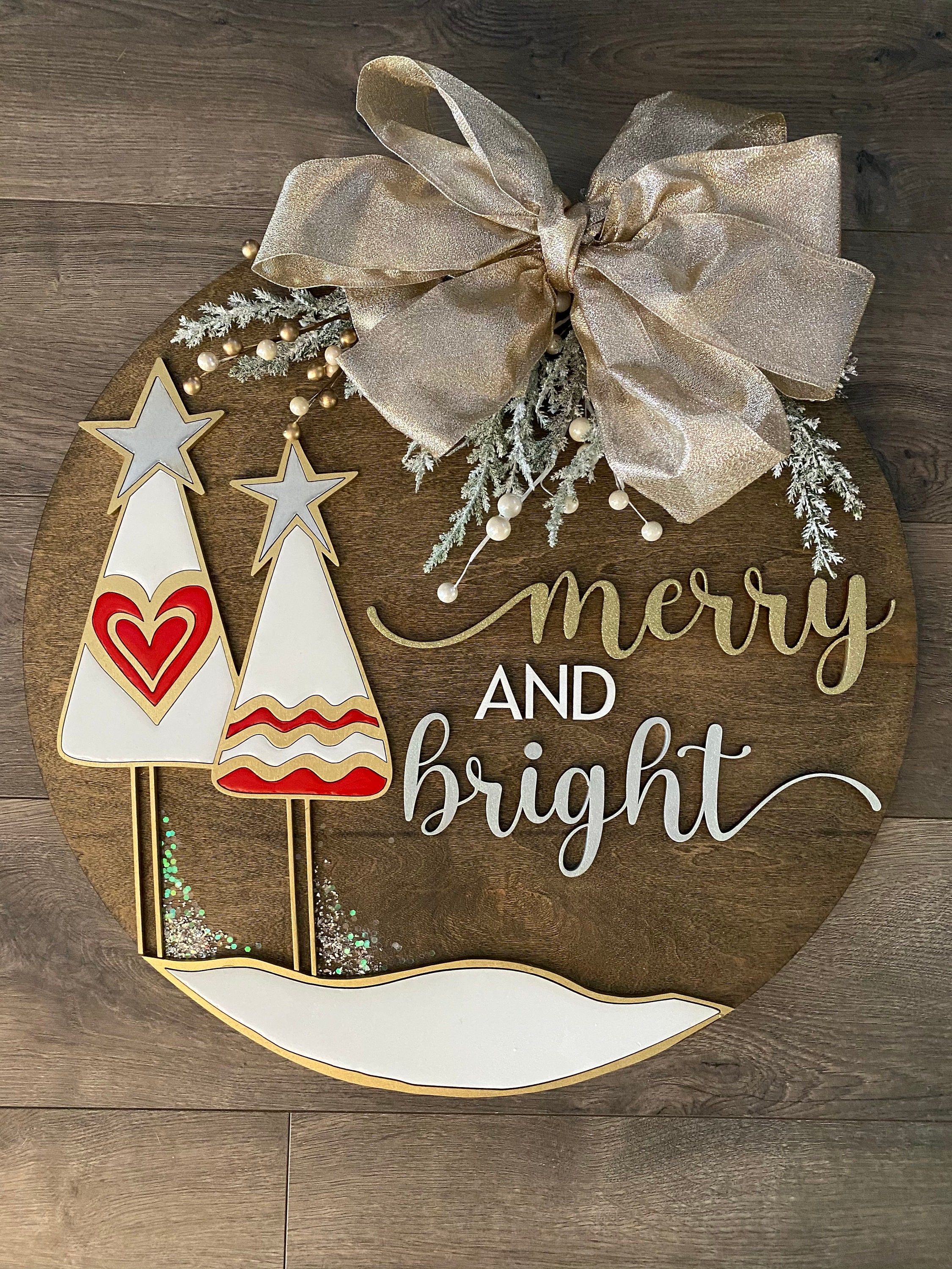 Instant digital download- Whimsical Christmas tree round sign svg fil…