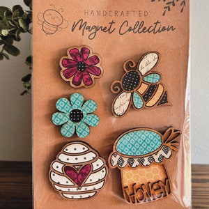 Téléchargement numérique instantané - fichier SVG de la collection d'aimants d'abeille mignonne, fichier prêt pour le laser, Glowforge, svg laser, fichiers svg de l'aimant. Svg abeille