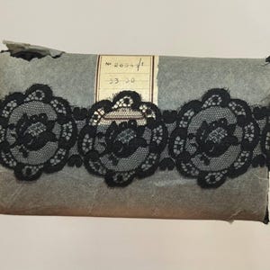 Pizzo francese vintage – Dentelle de Calais – Banda Nero floreale – 100% nylon – 33 metri – Made in France – Per cucito e sartoria