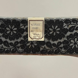 Pizzo francese vintage – Dentelle de Calais – Nero floreale – 100% nylon – 23 metri – Made in France – Per cucito e sartoria