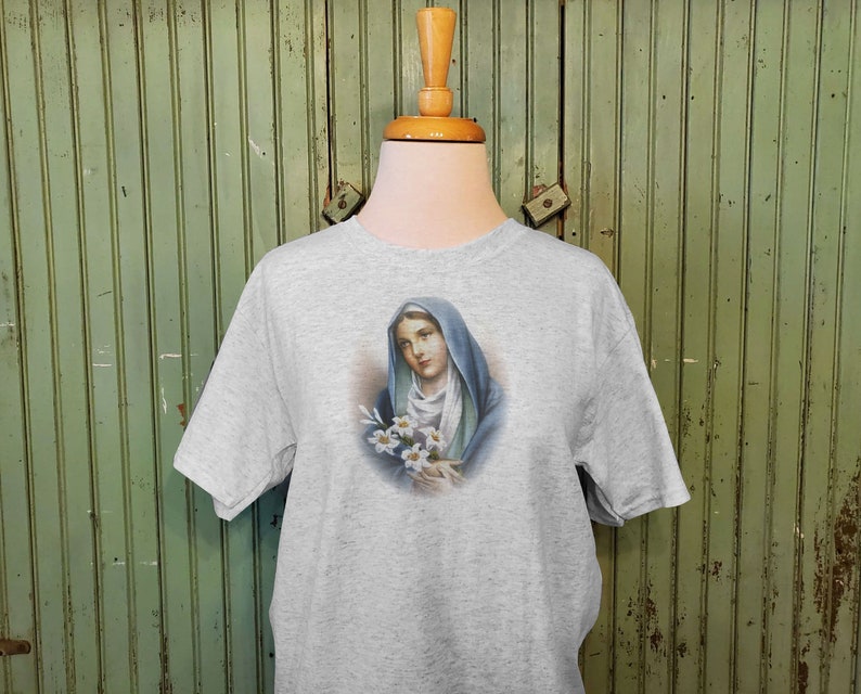 Vintage Mary sweatshirt, Catholic sweatshirt, , Pray sweatshirt, Holy Mother print image 2