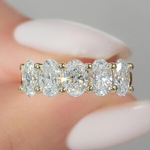 Oval Cut Moissanite Half Eternity Band Colorless Moissanite Bridal Band Oval Women&#39;s Band For Anniversary Gift Engagement Yellow Gold Band