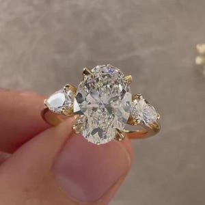 1.67 TCW Oval and Pear Cut Moissanite Wedding Ring, Three Stone Engagement Ring, Diamond Ring for Women, Propose Ring, Anniversary Gift
