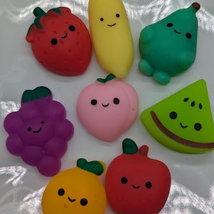 8 st Mini Happy Fruit Squishy-leksaker - Söta miniatyrfrukter, mjuka squishy-leksaker för skrivbord, barn, festgåvor, stressboll, presenter, priser!