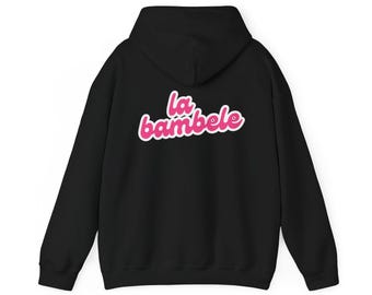 Sudadera con capucha unisex cómoda: diseño «La Bambele», prenda acogedora, ropa de calle de moda, regalo informal para amigos, estilo único [...]