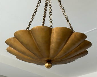 Lámpara colgante festoneada de latón crudo hecha a mano, lámpara de techo vintage de doble cadena con remate.