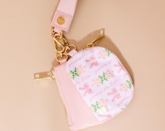 Gamma Phi Beta Wristlet: Sorority Gift, Hands-Free Wallet