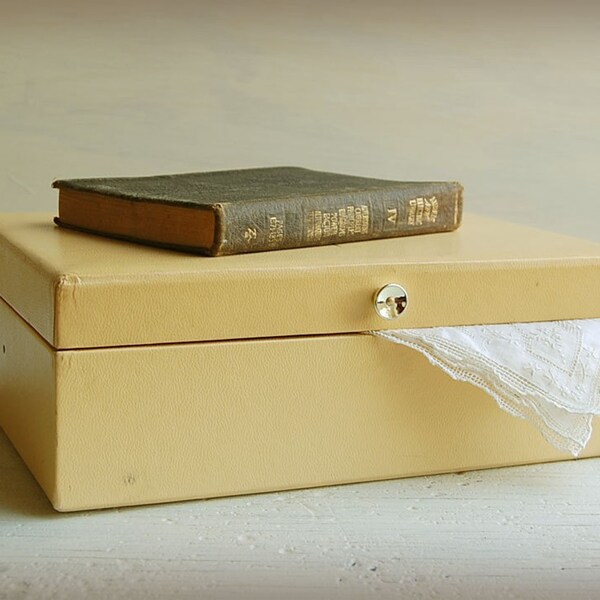 Vintage Jewelry Box