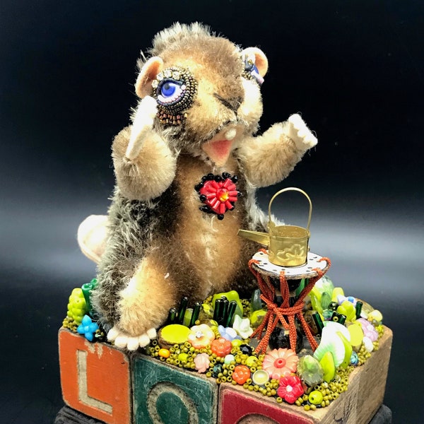 LOG LVR Beaver by Betsy Youngquist