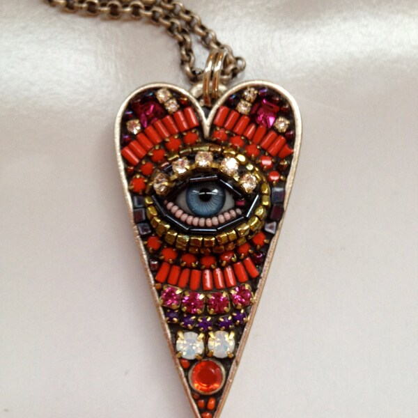 Large Eye Heart Pendant (blue)