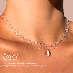 Elegant flytande halsband Vattendroppesmycken Fint halsband Hartsdroppar Fint halsband Silverglitterhalsband