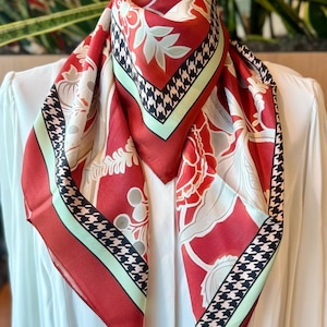 Luxurious 100% Silk Twill Scarf - Sophisticated Floral Elegance