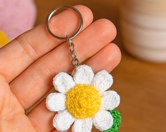 3D Daisy Keychain Crochet Pattern | Puff Stitch Flower PDF | Easy Crochet Gift Tutorial