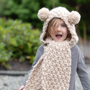 Pompom Hood Scarf - Etsy display picture 2