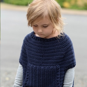 Virkmönster - Osyan Cape Pullover (storlekar 2/3, 4/5, 6/7, 8/9, 10/11, 12/14, Small, Medium, Large)