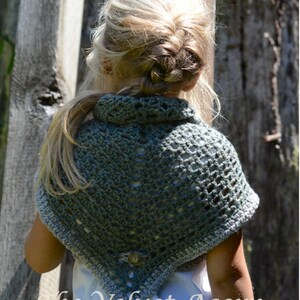 CROCHET PATTERN-The Bastian Shawl One size shawlette image 3