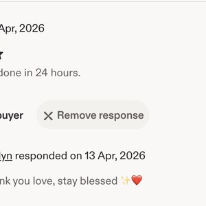 Puede incluir: Una interfaz de rese&ntilde;a de cliente digital que muestra una calificaci&oacute;n de cinco estrellas de Debbie el 13 de abril de 2026, con el texto very prompt, done in 24 hours, junto a una respuesta del vendedor Evelyn diciendo Thank you love, stay blessed.