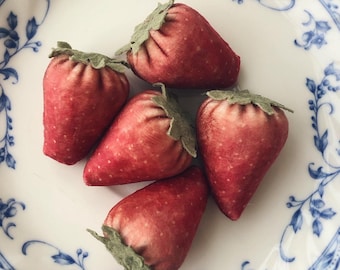 PLAY FOOD Whole Velveteen Strawberry Fruit, Felt Food, Fake Food Decor, Photo Prop