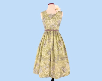Vintage 1950s Novelty Print Dress, 50s Cotton Dress, 1950s Floral Dress, Green Square Neckline Summer Dress