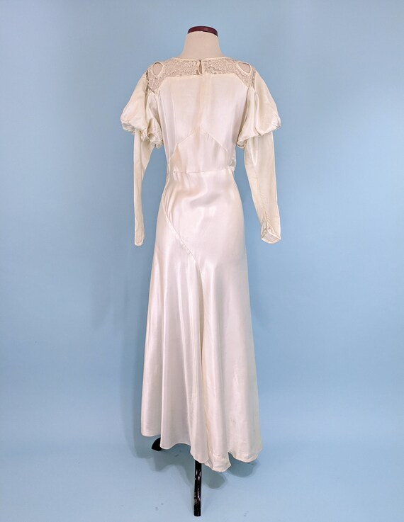 Vintage 1930s Ivory Silk Long Sleeve Wedding Gown… - image 8