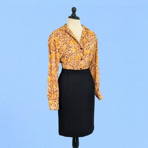 Vintage 80s Black Crepe Pencil Skirt, 1980s High Waist Fitted Skirt image 2