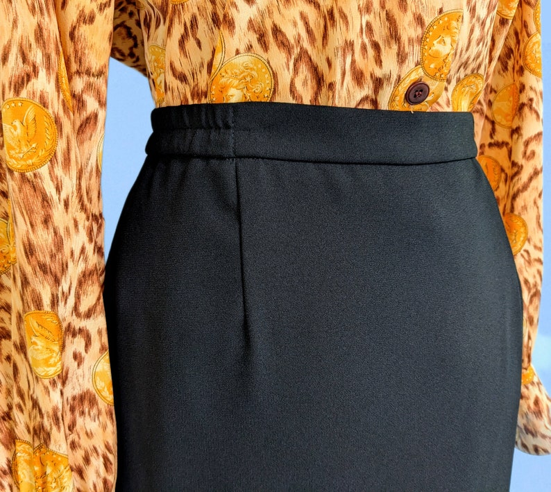 Vintage 80s Black Crepe Pencil Skirt, 1980s High Waist Fitted Skirt image 5