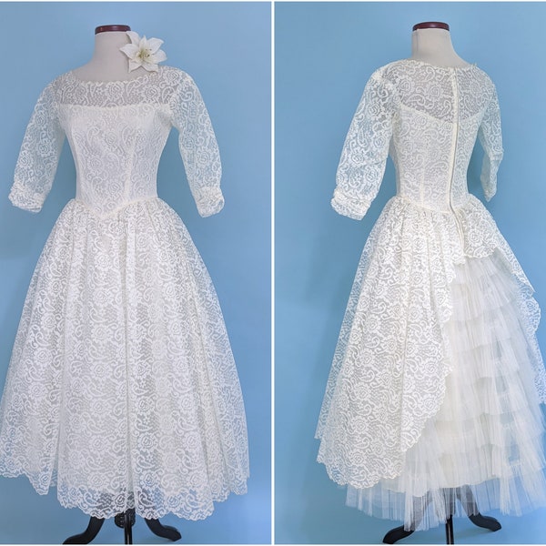 Vintage 1950s Mint Condition Lace and Tulle Ivory Wedding Dress, Vintage 50s Long Sleeve Tea Length Full Skirt Wedding Gown