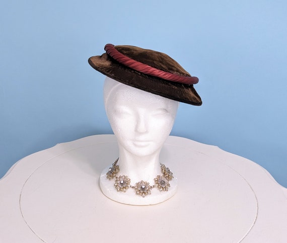 Vintage 1950s Brown Velvet Tilt Hat, Vintage 50s … - image 1