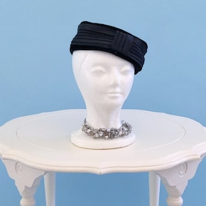 Vintage 1950s Black Pillbox Cocktail Hat, Vintage 50s Velvet and Satin Evening Party Hat