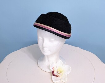 Vintage 1950 elegante sombrero de cóctel negro, sombrero de fiesta de noche de lana de fieltro vintage de los años 50