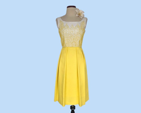 Vintage 60s Yellow and White Linen Day Dress, 196… - image 3