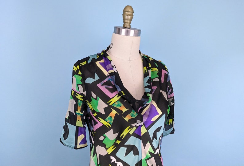 Vintage 90s Slinky Bias Cut Geometric Print Blouse, 1990s Cowl Neck Silk Chiffon Short Sleeve Top image 3