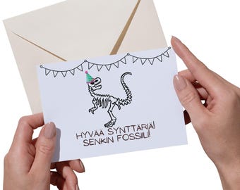 Hauska suomalainen syntymäpäiväkortti | Digitaal downloaden PDF | "Fossiilisankari" huumorikortti tulostettava